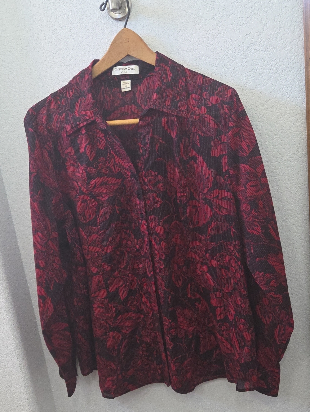 Coldwater Creek Black and Red Floral Button-Front Top